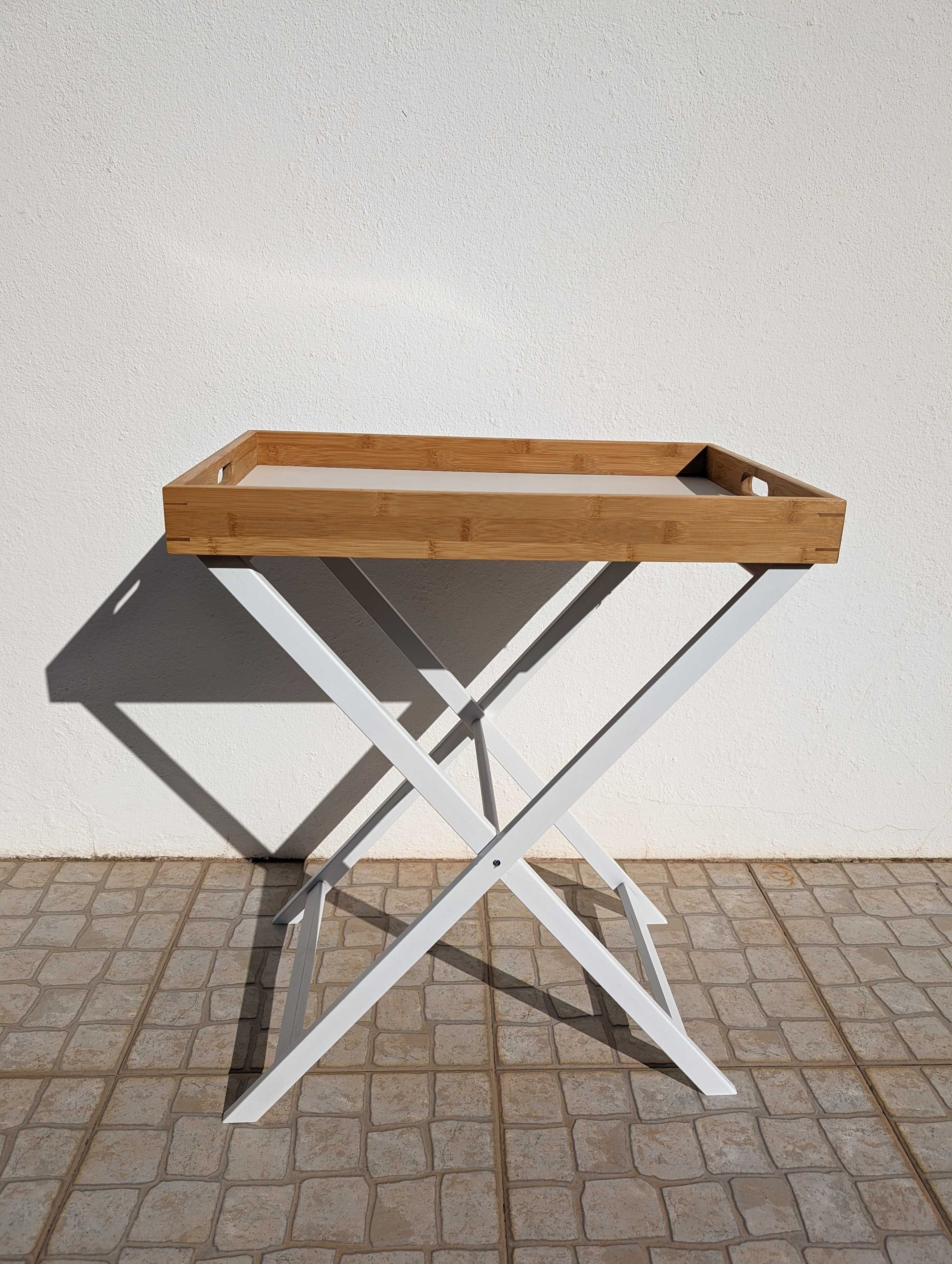 Mesa de apoio desmontável