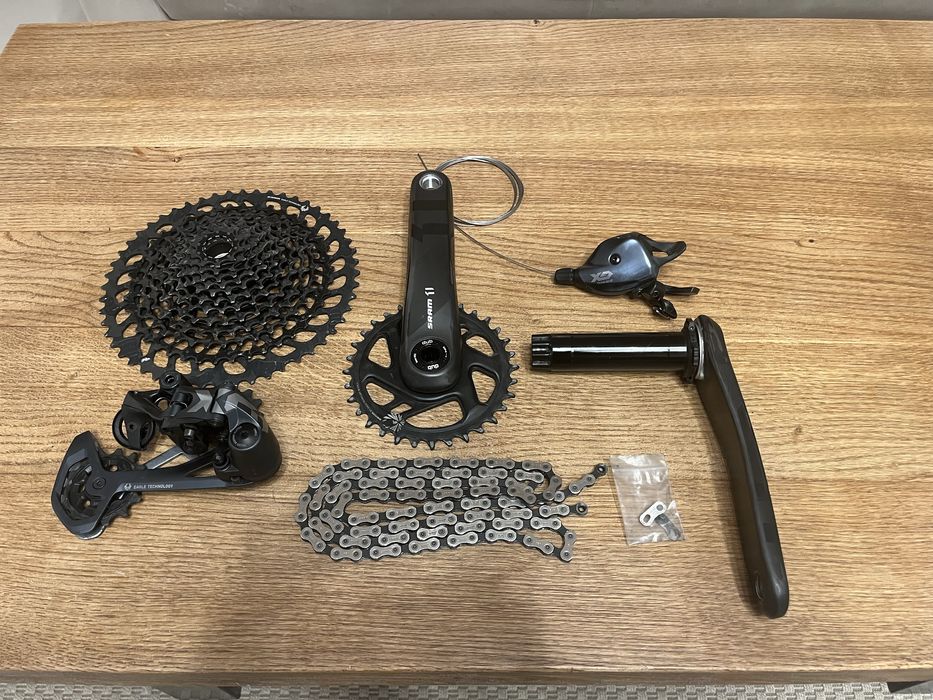 Grupa Sram X01 / GX eagle, komplet. Korba carbon, jak nowe, zestaw