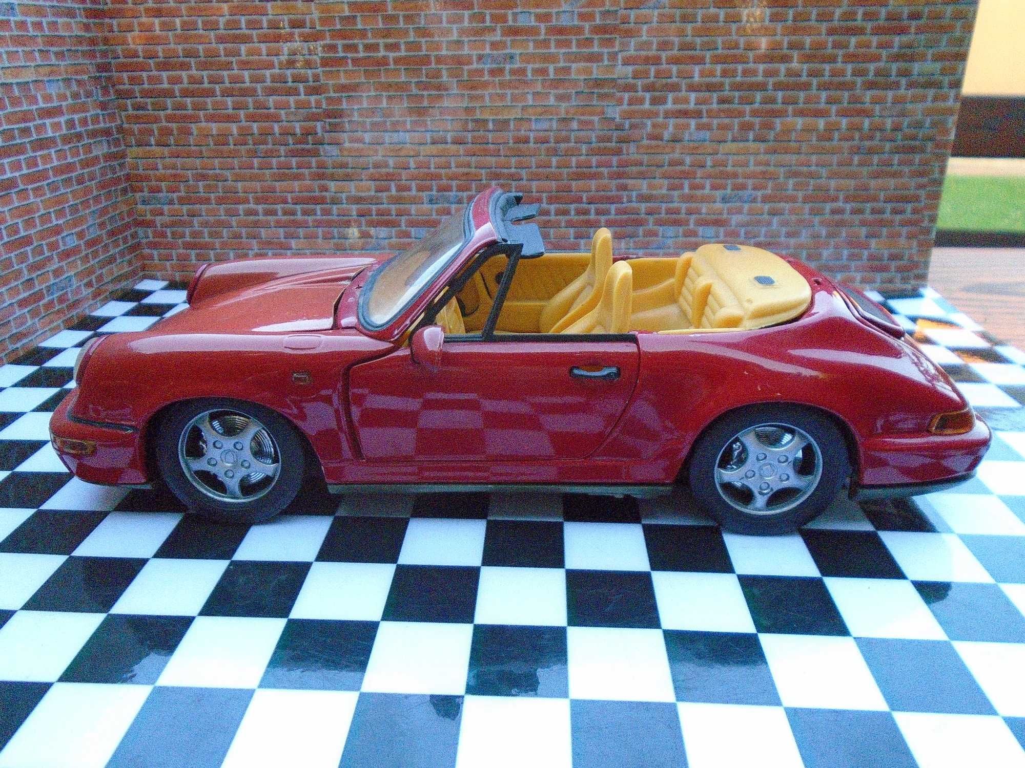 Porsche Carrera 2 Cabrio 1:18