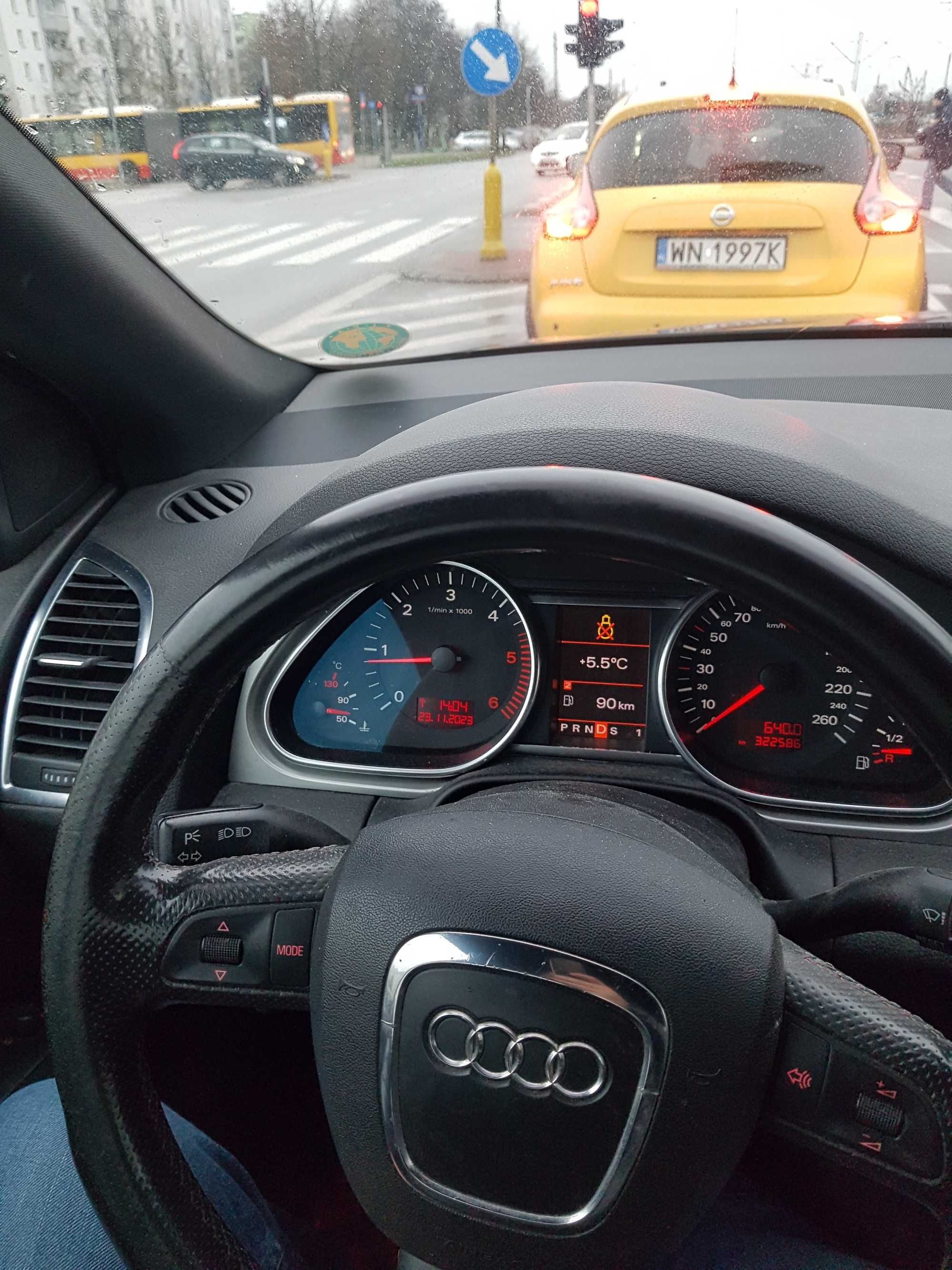 Audi Q 7   ogrzewanie postojowe