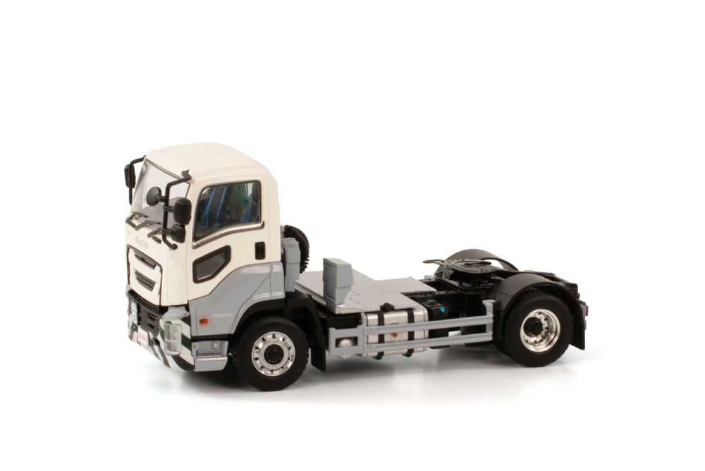 WSI Isuzu Serie E 1/50
