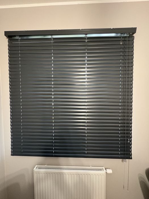 Żaluzja aluminiowa Karnix antracytowa