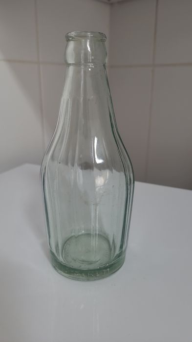 Antiga garrafa gravada em alto relevo (FRUTIDOR - SANTAREM)