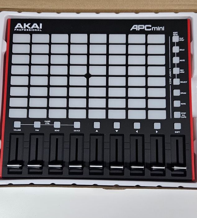 Akai MPC Mini em bom estado
