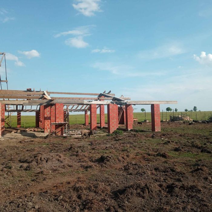 Змайструвати дах на піднавісі