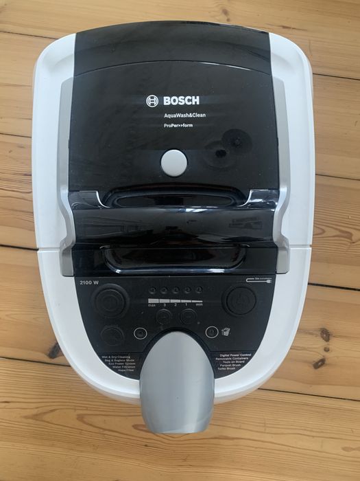 odkurzacz bosch aqua wash piorący oraz odkurzający, prawie nowy