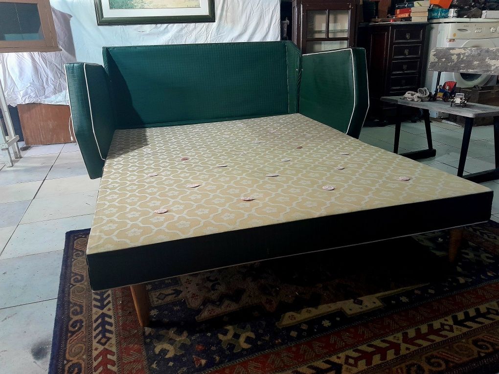 Antigo sofá cama anos 50