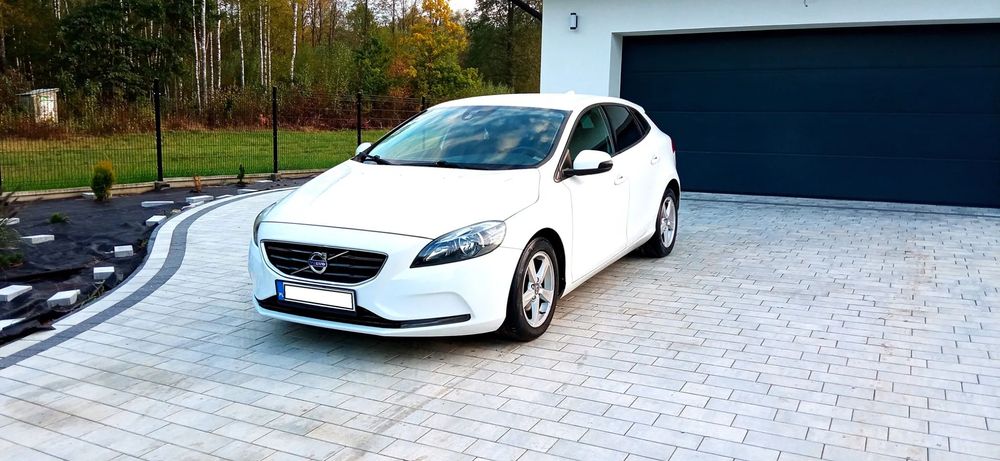Volvo V40 Rezerwacja do 13-10-2025r Możliwa Zamiana Raty