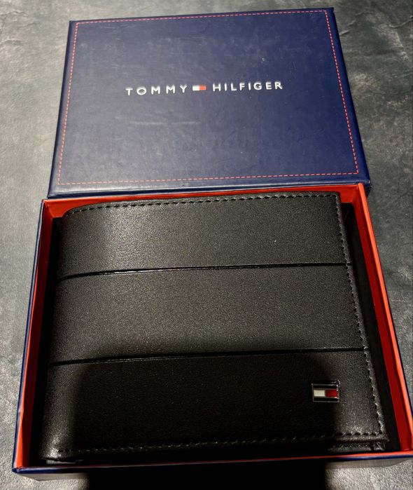 Elegancki portfel skórzany Tommy Hilfiger- Prezent