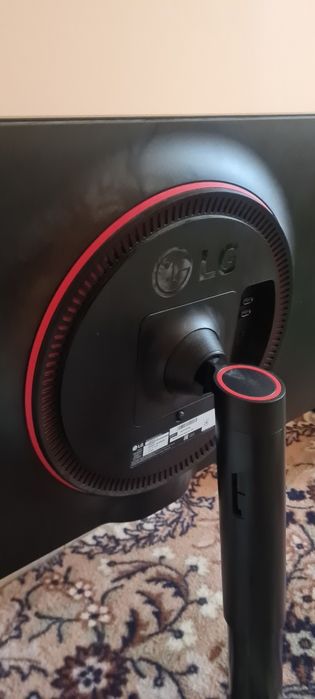 Геймерський монітор 31.5" LG UltraGear 32GK650F-B - 144Гц