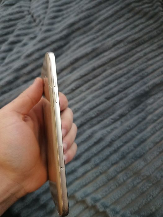 Продам Samsung galaxy A7