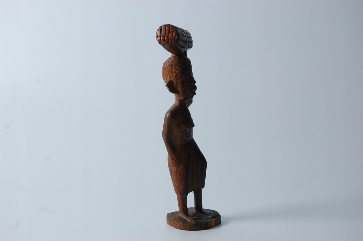 stara afrykańska figurka rzeźba drewniana afryka