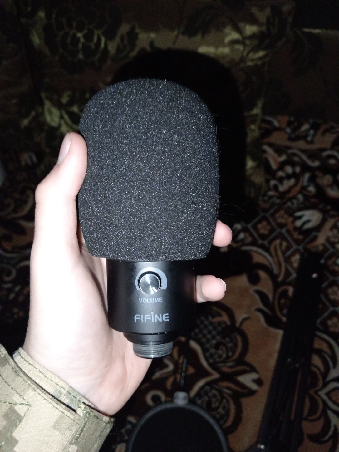 Продам ігровий мікрофон у гарному стані від FIFINE