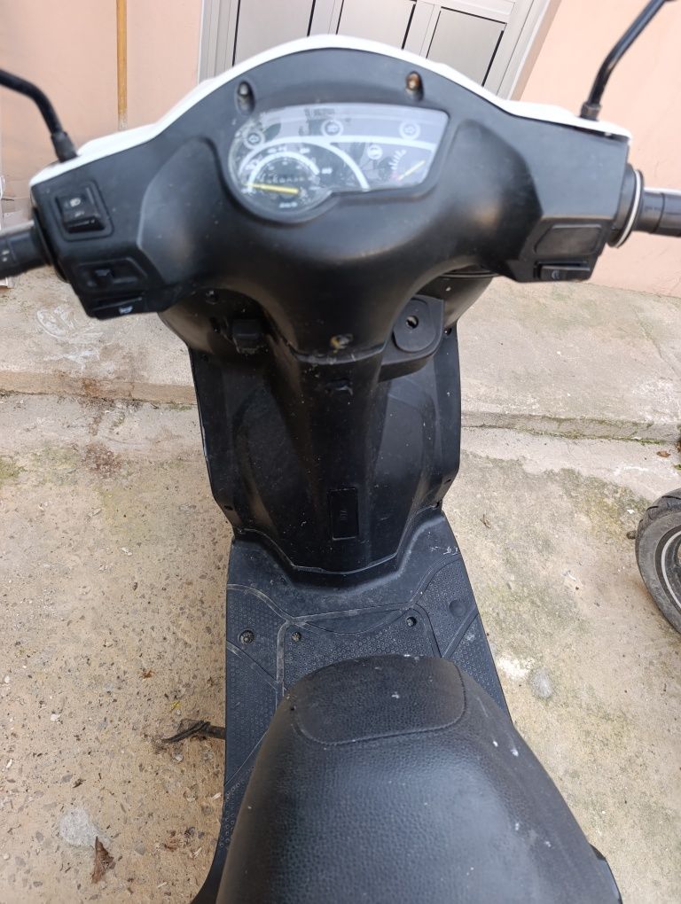 Vendo mota 50c usada