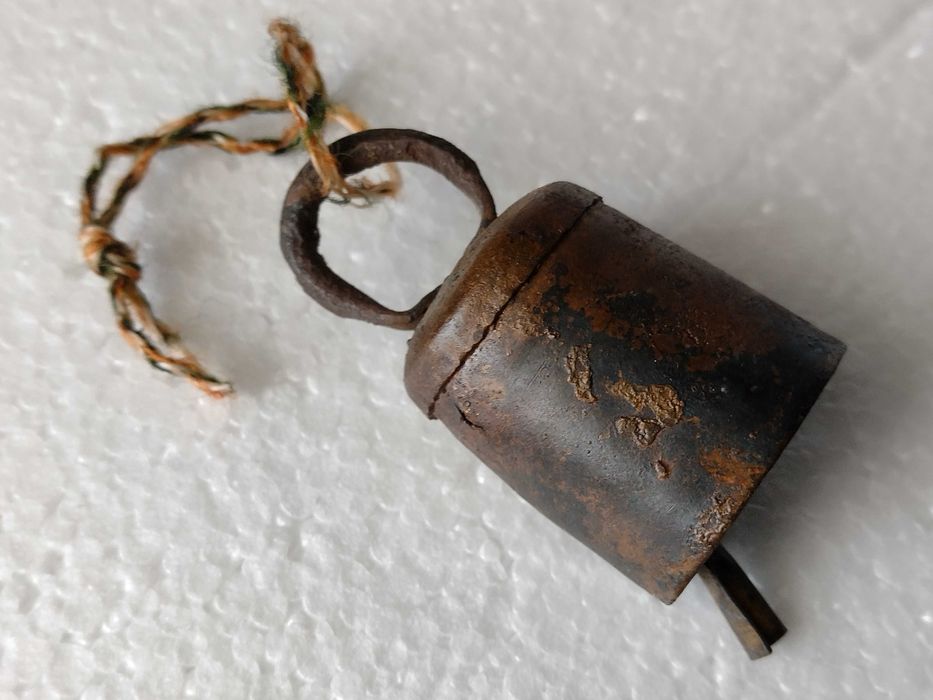 Dzwoneczek pasterski metalowy