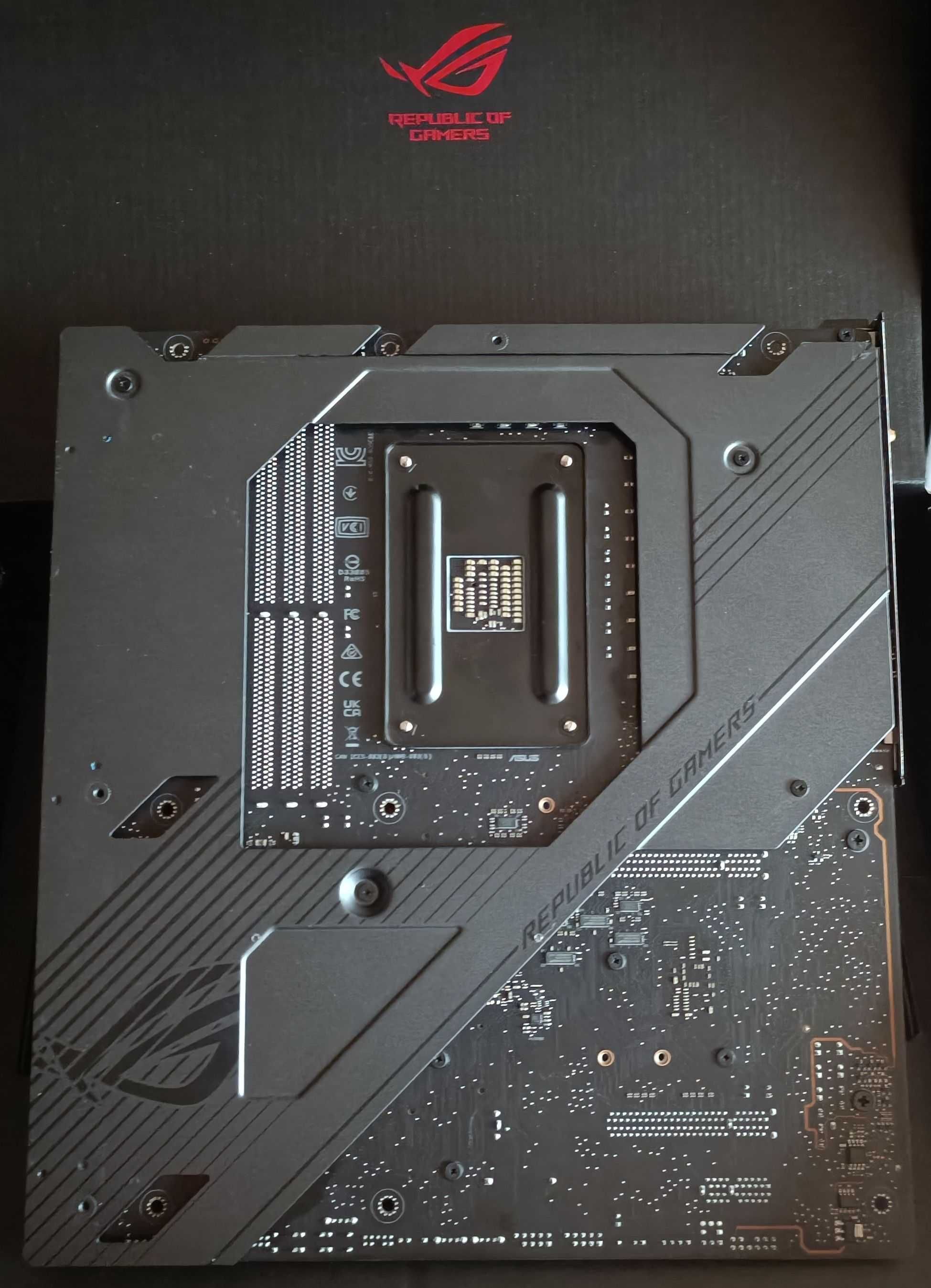 Asus ROG CROSSHAIR VIII EXTREME + gwarancja do 06.2026