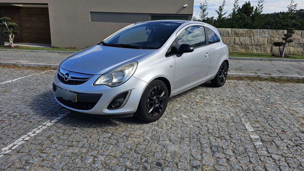 Opel Corsa Black Edition 2011