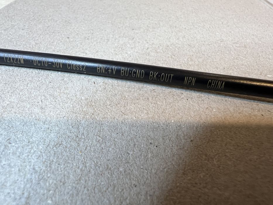 Omron E2E-X1R5C18 czujnik indukcyjny zbliżeniowy