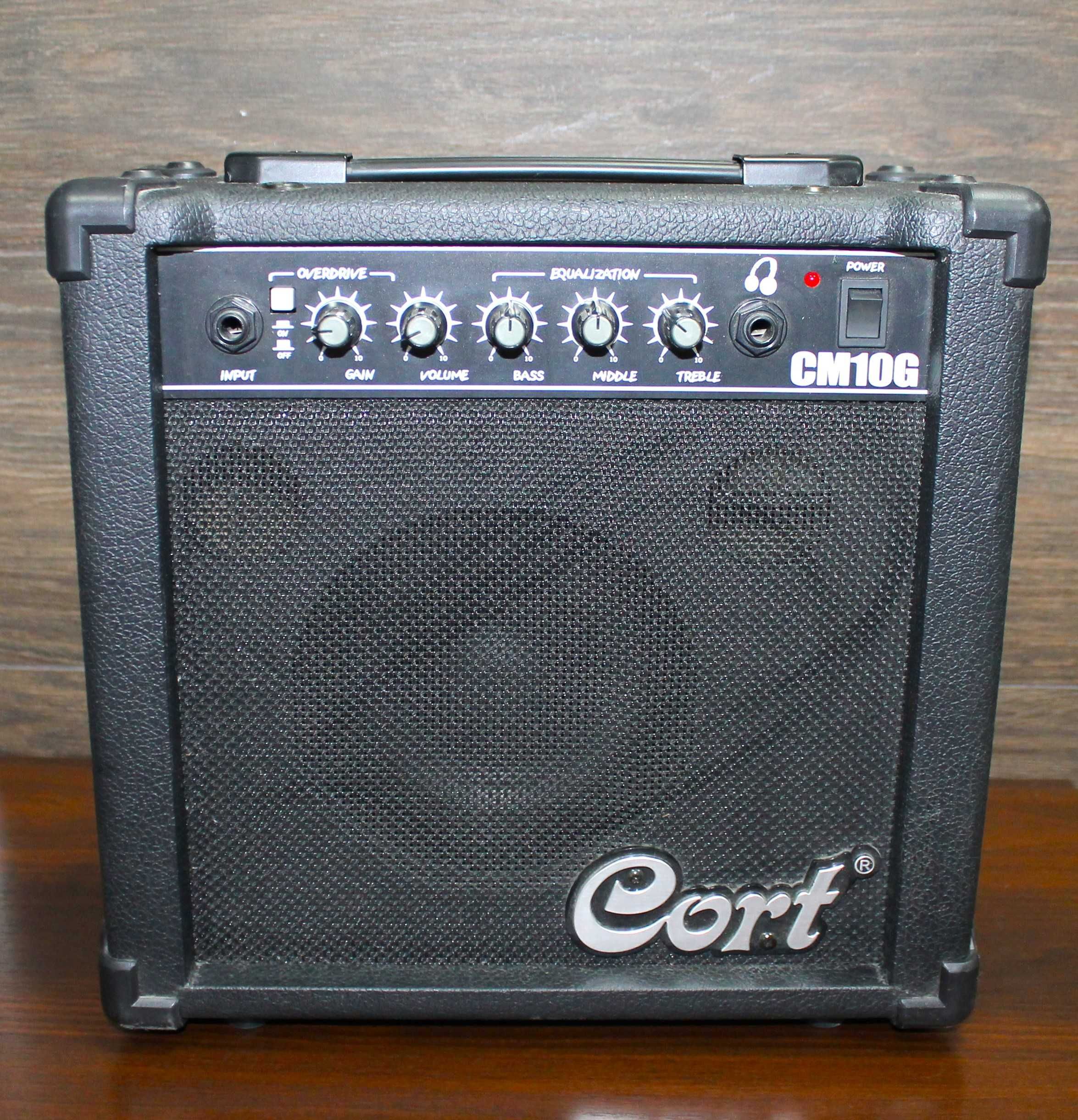 Gitara elektryczna CGP-40 BK z multiefektem BOSS GT-5