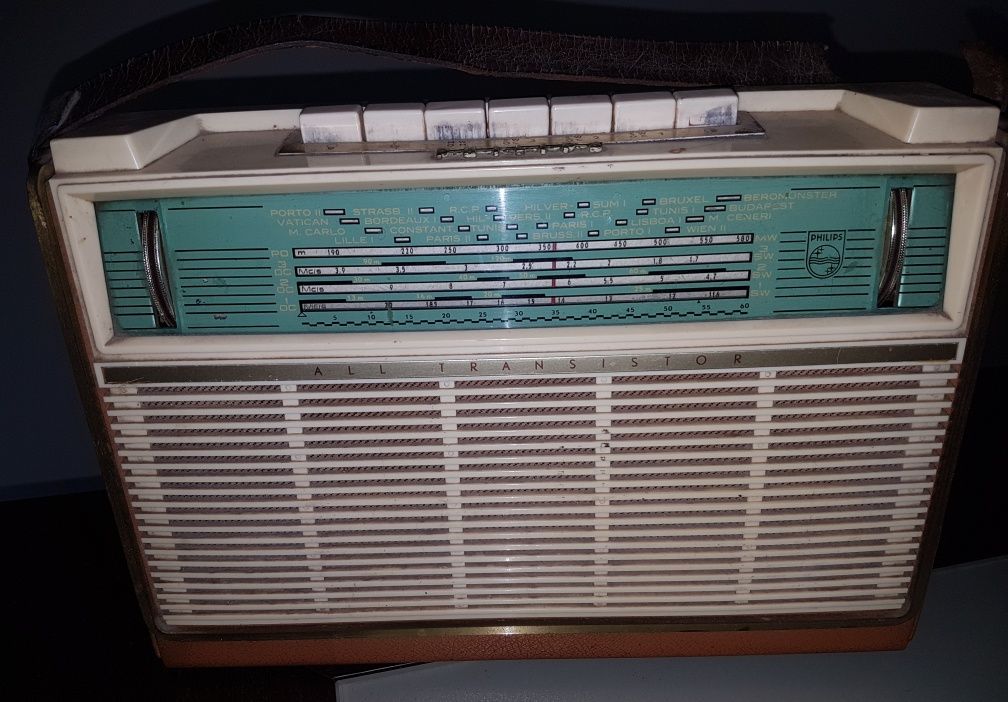 Radio portatil philips antigo