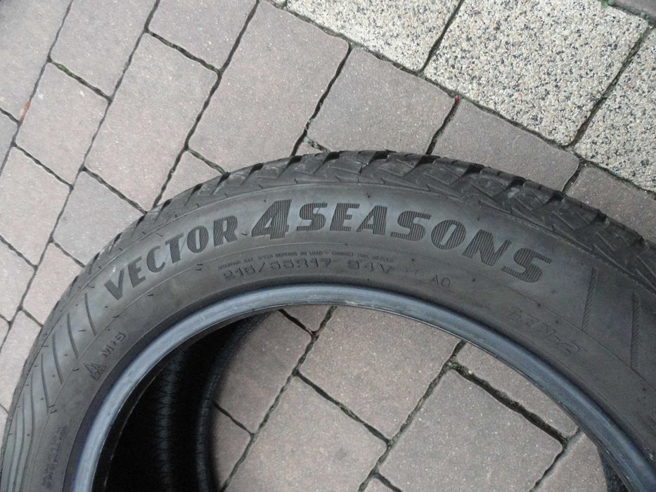 215/55R17 Goodyear 2 sztuki CAŁOROCZNE 2021 rok