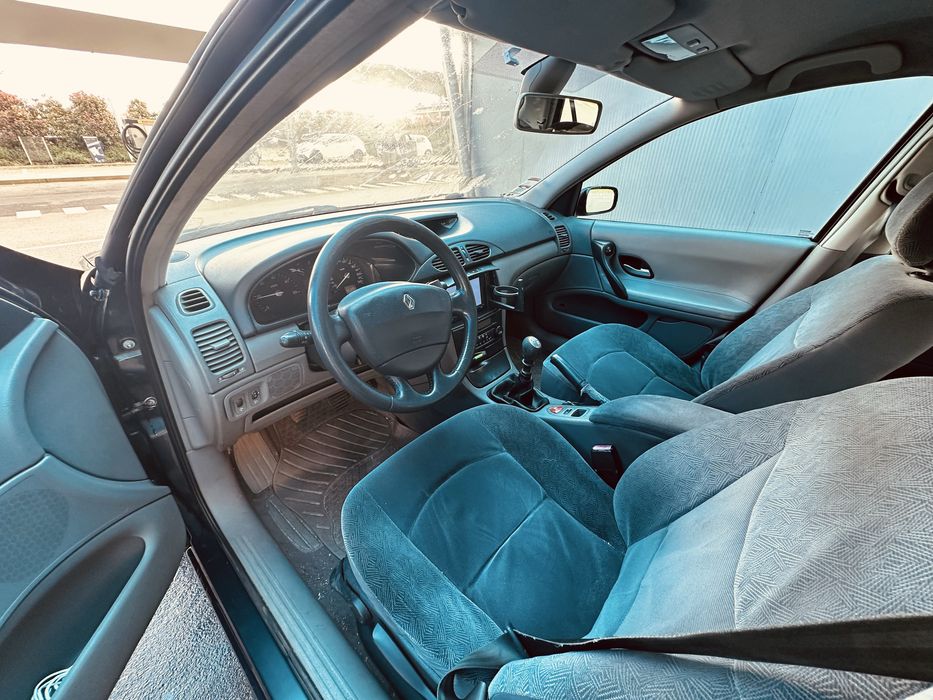 Renault laguna …