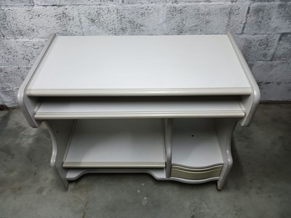 Secretaria multifuncional, estrutura resistente com rodas, 96/80/50cm