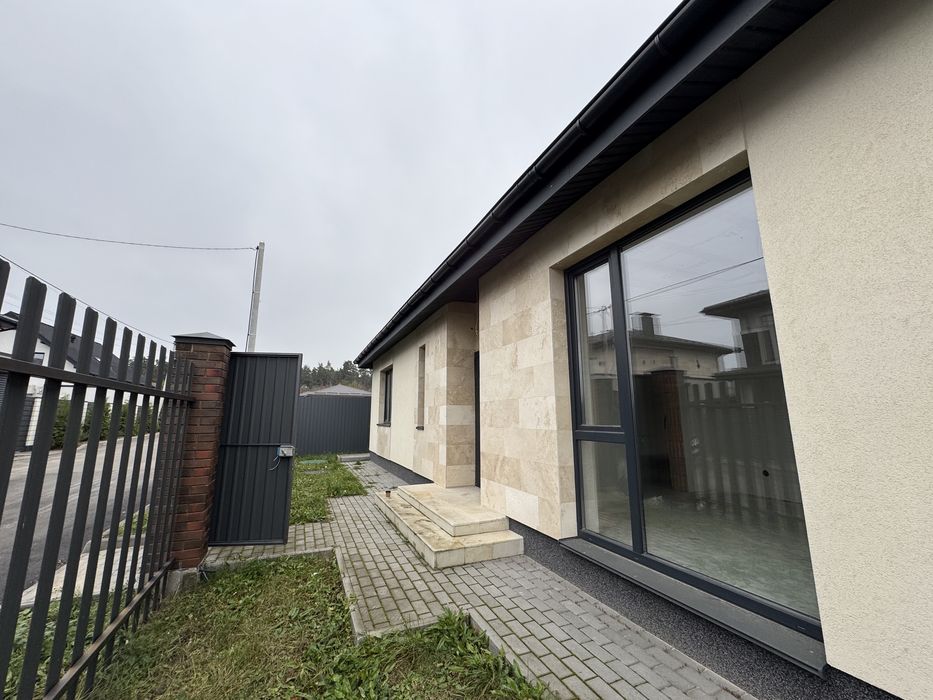 Одноповерховий ОКРЕМИЙ  БУДИНОК  у Лісовій Бучі! Чистове оздоблення!