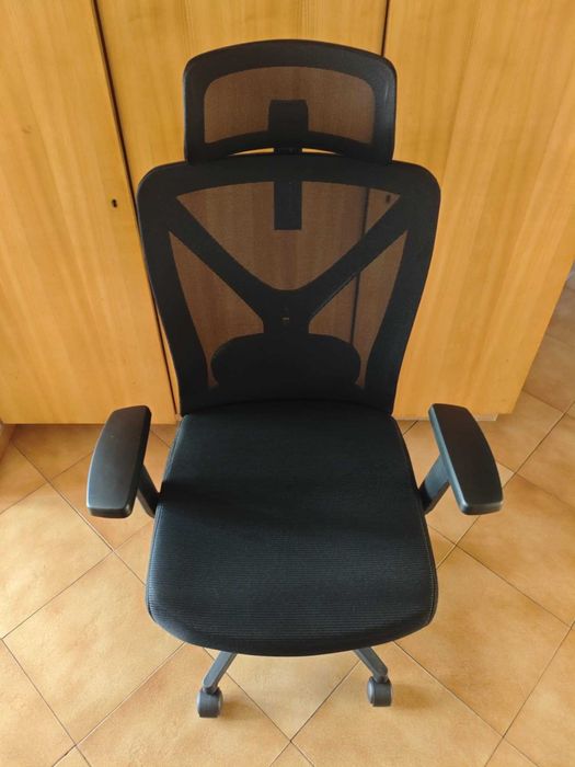 Ergonomiczne krzesło biurowe AUTHMIC, siatka