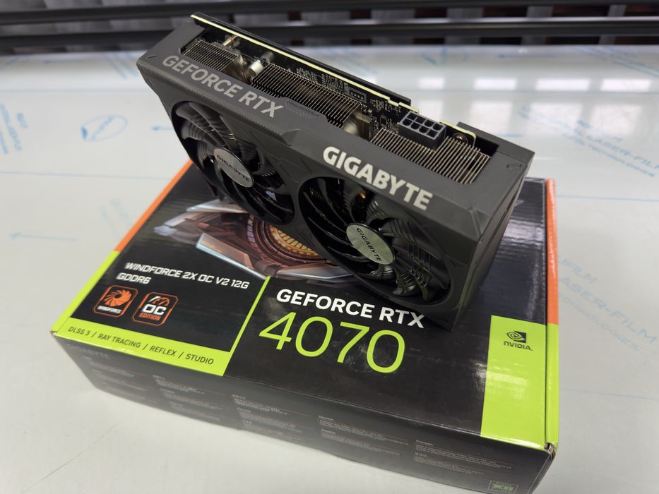 Відеокарта Gigabyte RTX 4070 WINDFORCE 2X OC V2 12GB