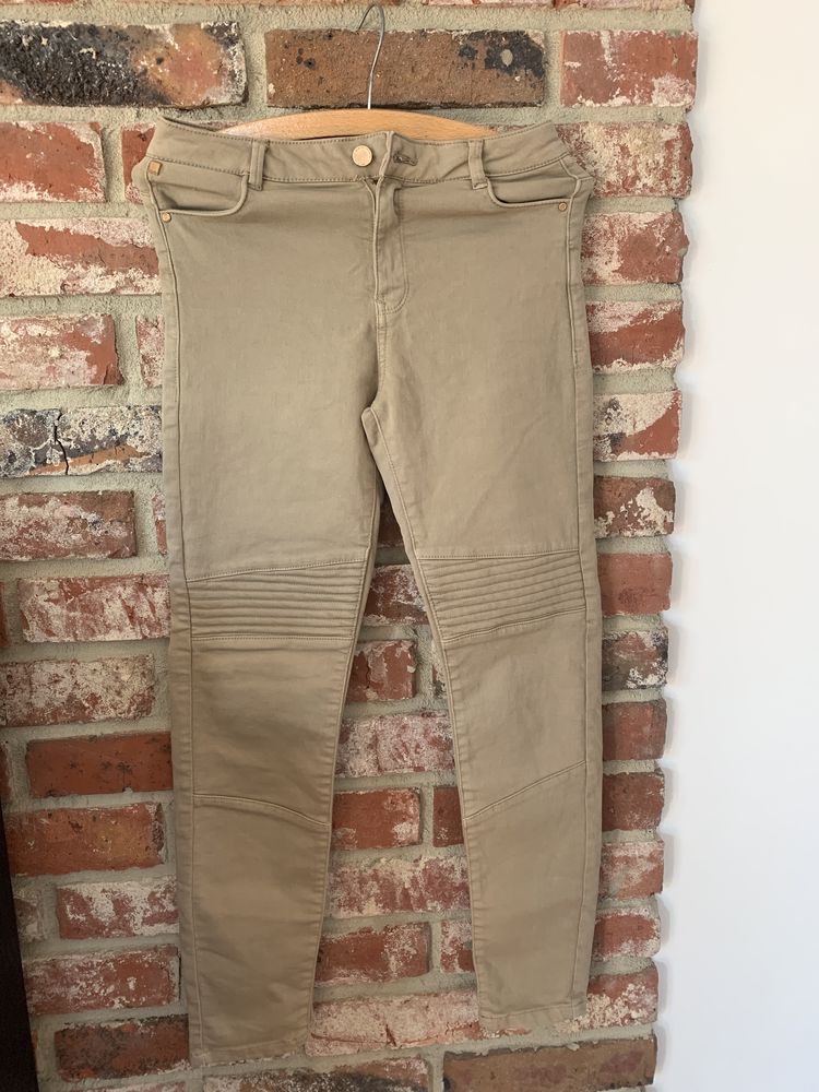 Spodnie jeansowe beżowe firmy bershka rozmiar 34
