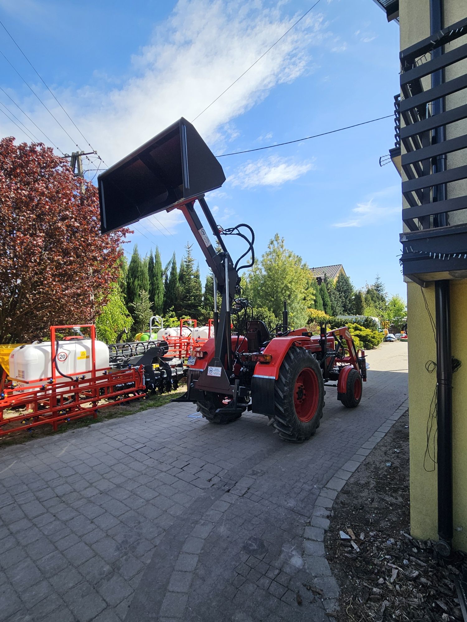 Podnośnik na TUZ ciągnika do wysokiego załadunku ! Udźwig 1000 kg