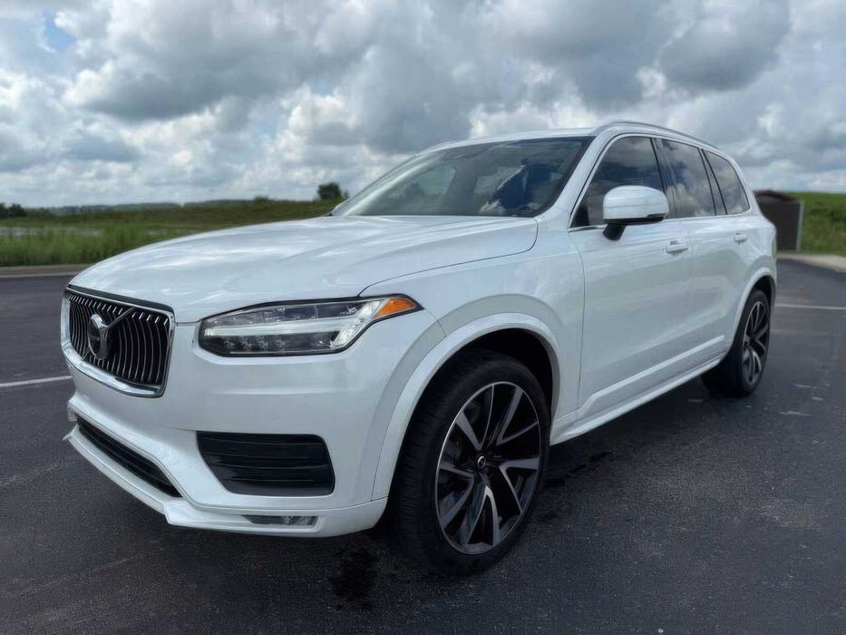 Volvo XC90 T6 Momentum 6-Passenger      2020