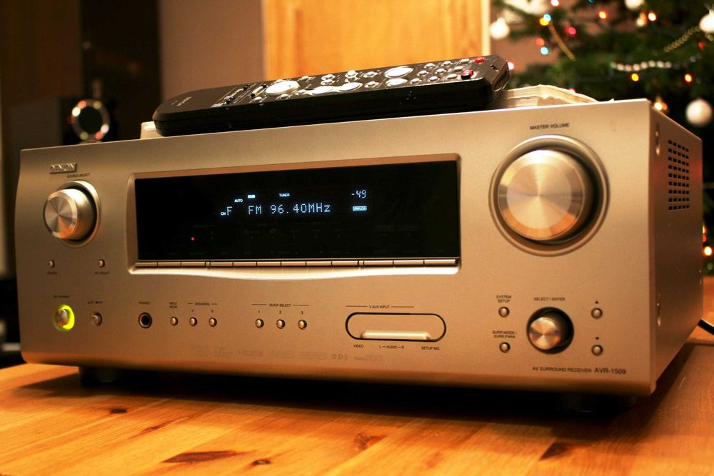 Amplituner  Denon AVR 1509 wzmacniacz kino domowe