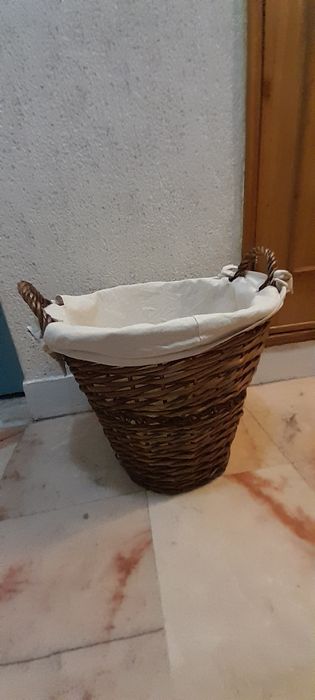 Cesto de vime com revestimento
