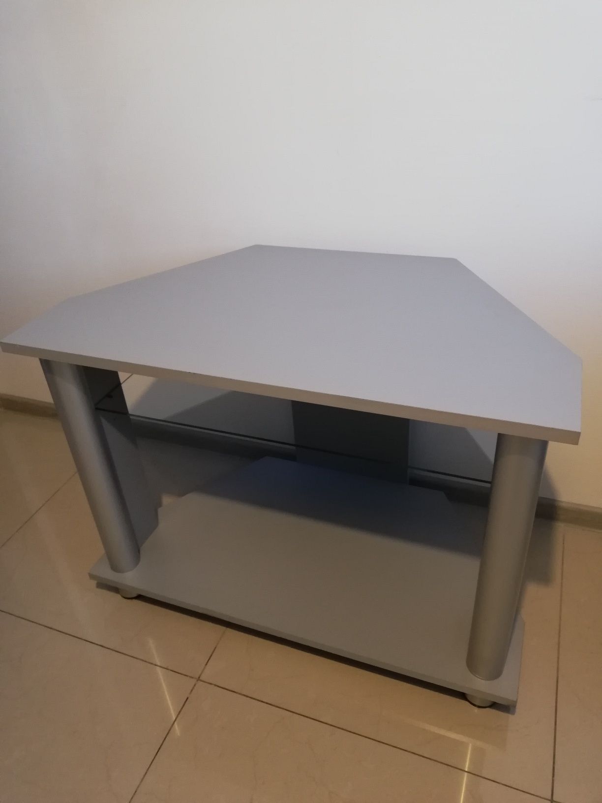Stolik pod telewizor