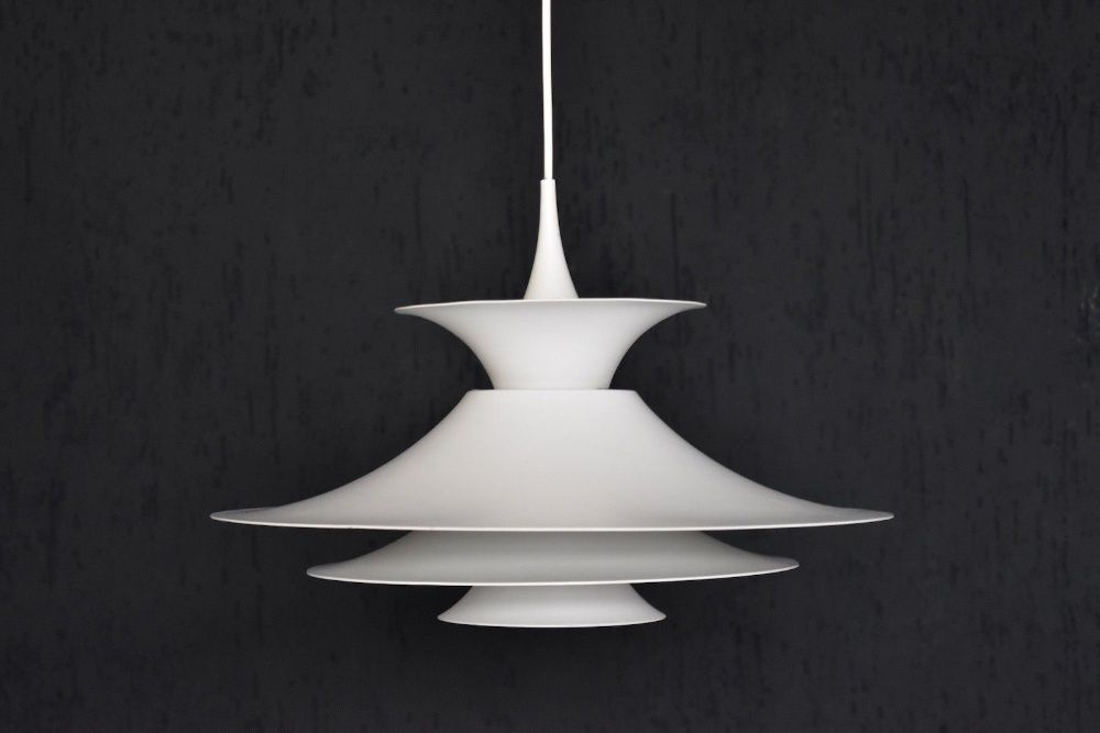 Candeeiro RADIUS I designer Erik Balslev produzido pela Fog & Morup