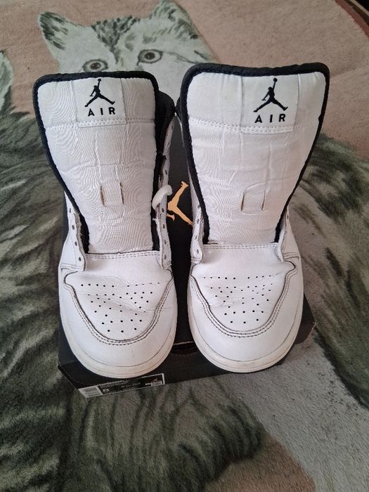 Nike air jordan 1 mid czarno-białe