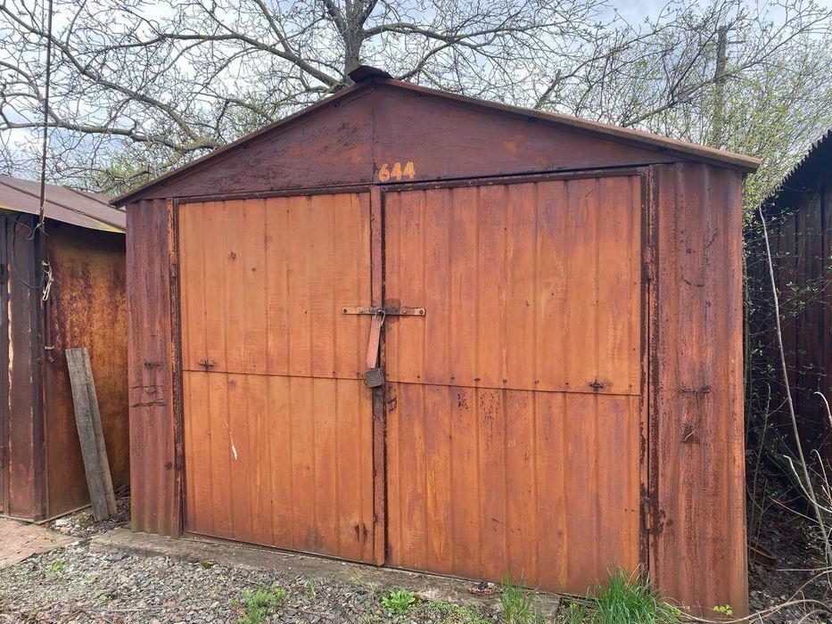 Гараж в кооперативі "Минай"