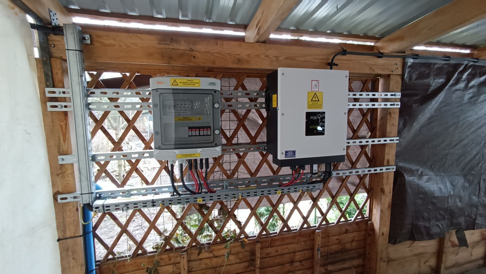 Instalacja fotowolticzna 10 kw z magazynem energii 10.65kw