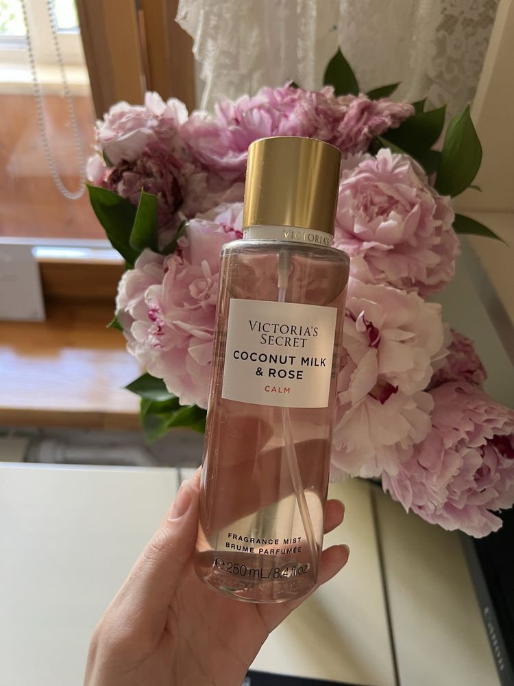 Міст Victoria’s Secret Coconut Milk & Rose