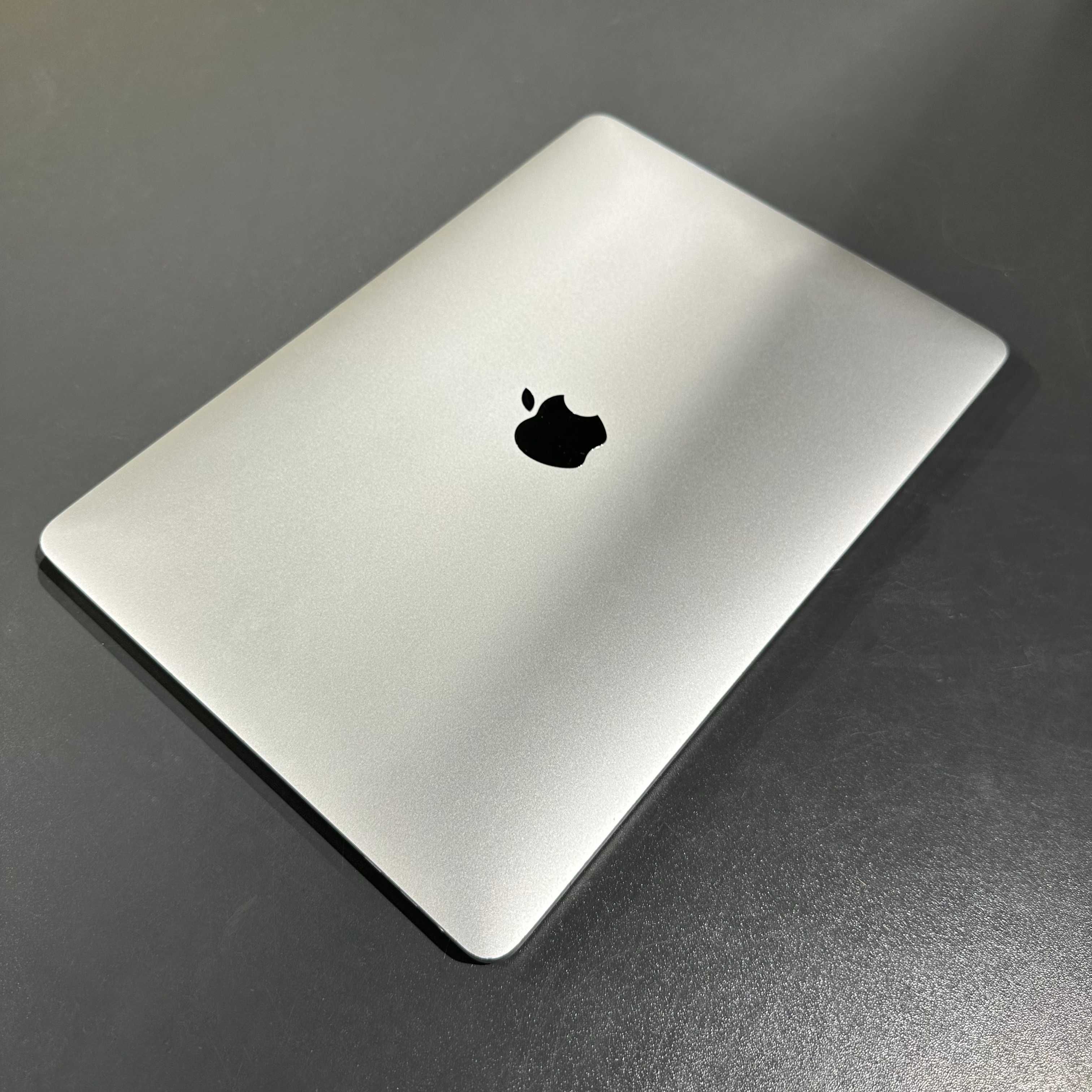 MacBook Pro 13" 2018 i7 16GB RAM 1Tb SSD Silver В НАЯВНОСТІ!