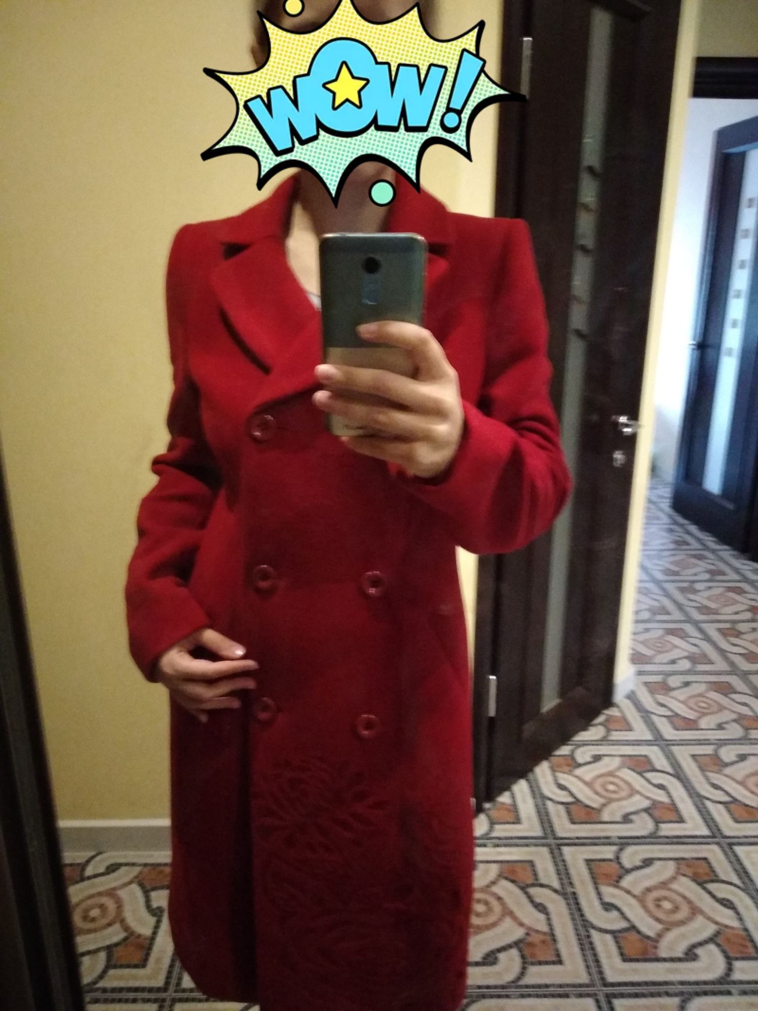 Красное шерстяное классическое  пальто
