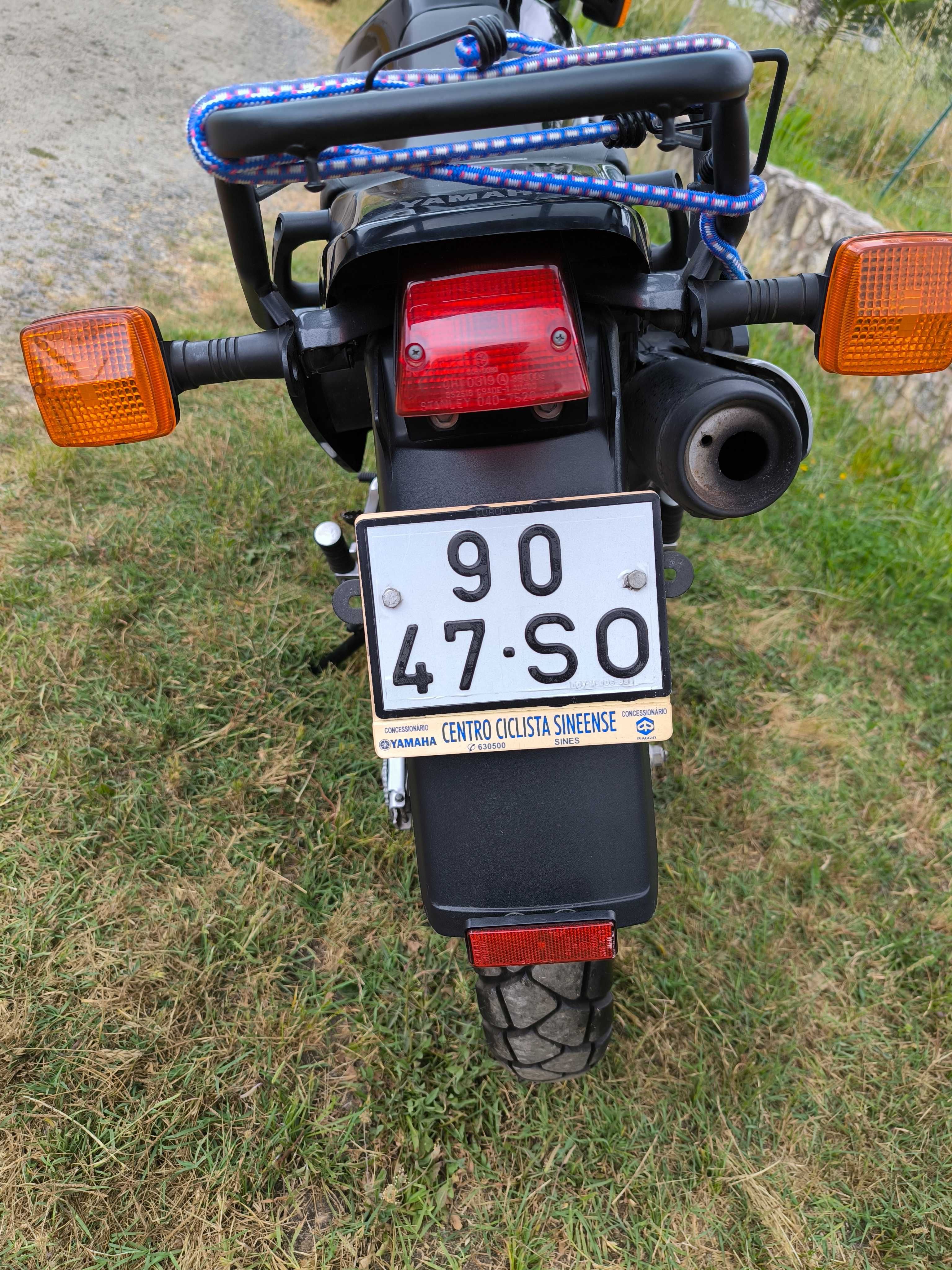 XT 600E de 2002 toda original.