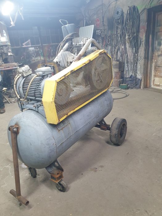 Kompresor sprężarka wan aw duża 400l