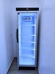 Armário vertical porta de vidro entrega 24h gratuita