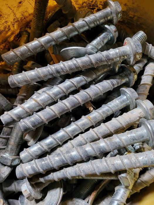 Sprzedam śruby multi monte różne wielkości