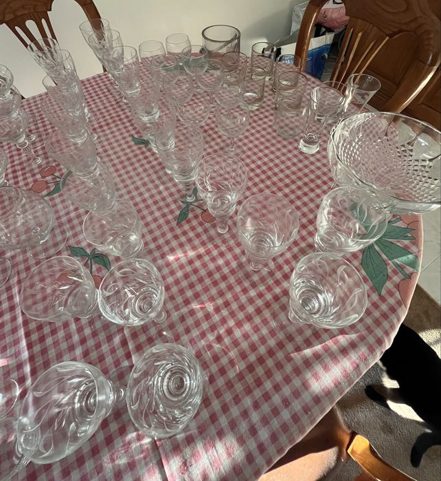 Vendo copos e taças