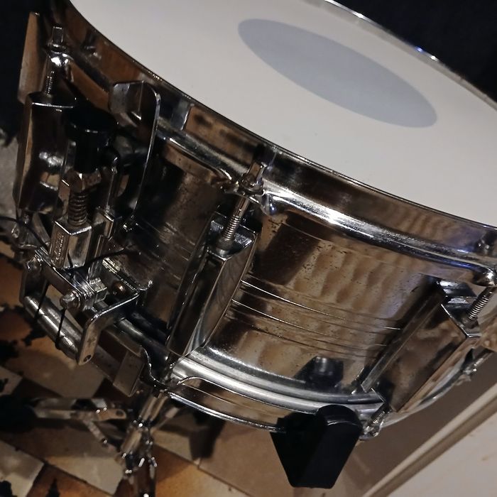 Reforma, restauração e customização de baterias