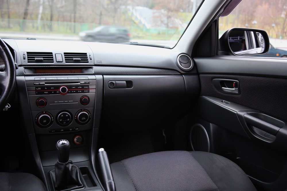 Продам Mazda 3 2006